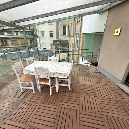 The Centre Collection - 4 For Up To 39 Guests *
